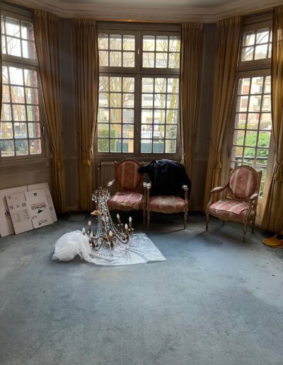 Piece d'un appartement en cours de débarras à neuilly sur seine